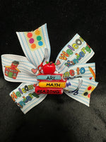 ART MATH READING CENTER MULTI COLOR WELCOME KINDERGARDEN PRINT BOW ROUGHLY 3" (Great to pair with a bigger, see picture)