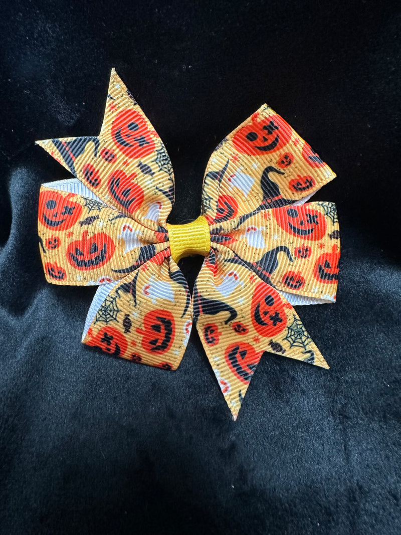 MULTI COLOR HALLOWEEN PRINT BOW ROUGHLY 3"