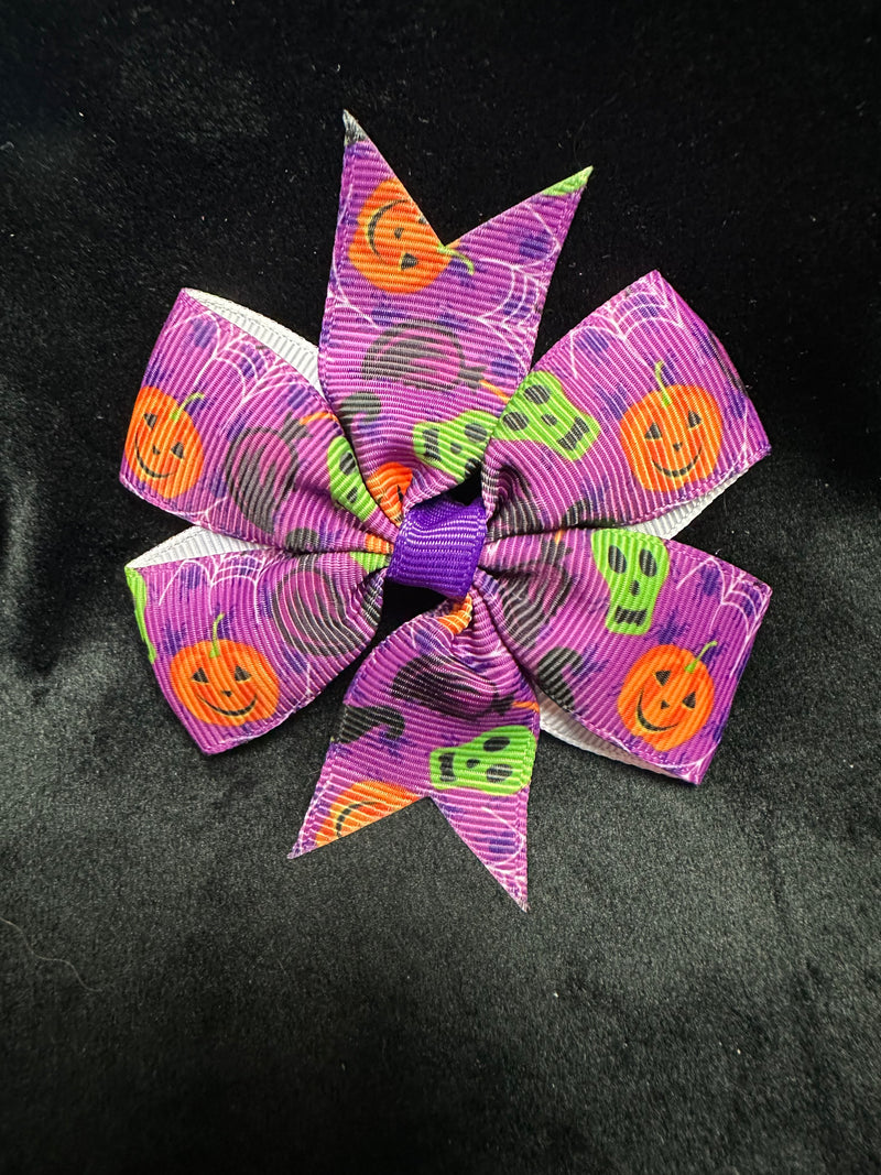 MULTI COLOR HALLOWEEN PRINT BOW ROUGHLY 3"