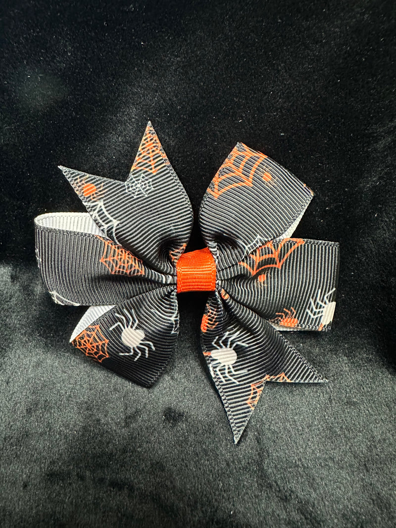 MULTI COLOR HALLOWEEN PRINT BOW ROUGHLY 3"