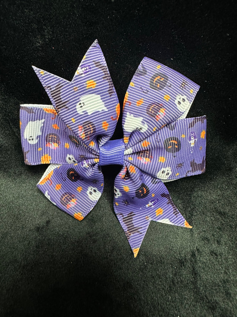 MULTI COLOR HALLOWEEN PRINT BOW ROUGHLY 3"