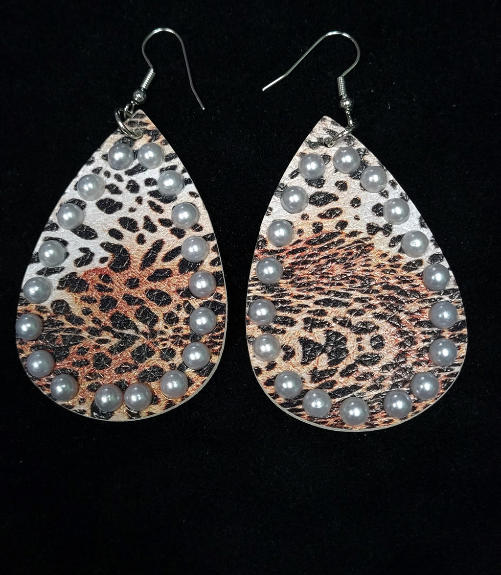 DOUBLE SIDED LEOPARD FAUX LEATHER TEARDROP EARRINGS WITH PEARLS (PRINT ON BOTH SIDES) - Lil Monkey Boutique