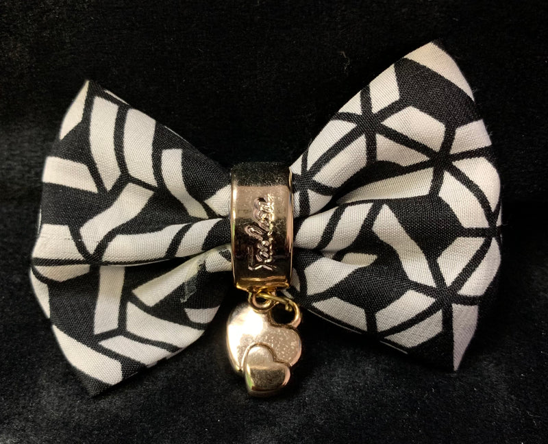 CLOTH BLACK AND WHITE PATTERN BOWS (roughly 3in) - Lil Monkey Boutique