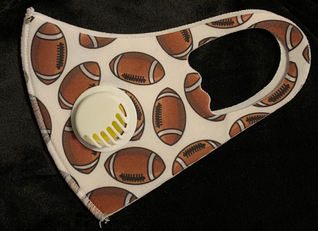 KIDS SPORTS PRINT THICKER POLY WITH FILTER MASKS ONLY $2.00 EACH!! - Lil Monkey Boutique